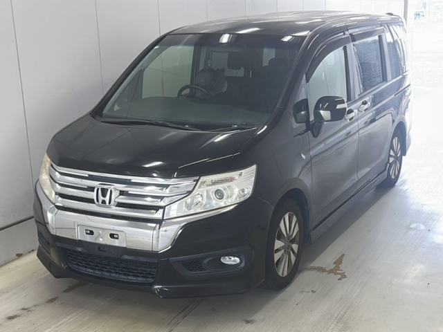 HONDA STEP WAGON 2014