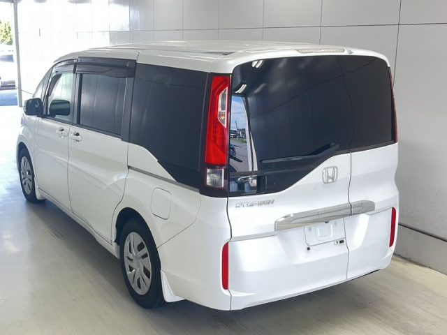 HONDA STEP WAGON 2016