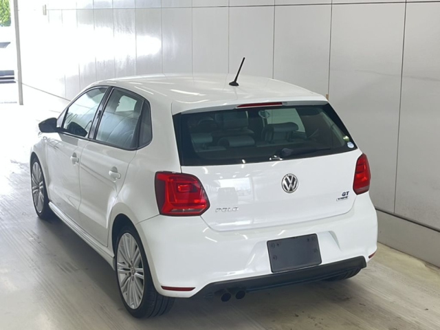 VOLKSWAGEN POLO 2014