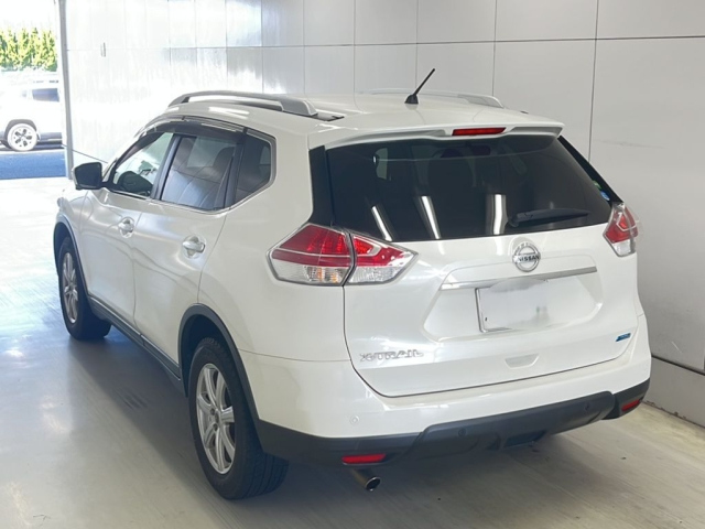 NISSAN X-TRAIL 2015
