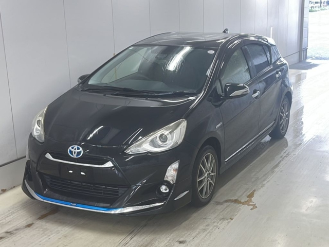 TOYOTA AQUA 2016