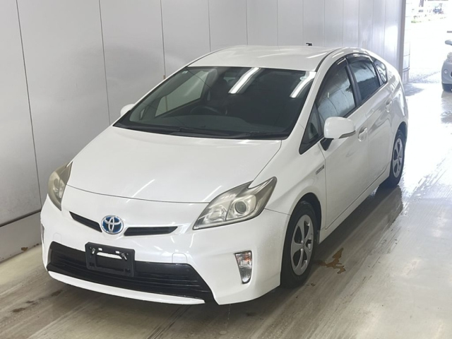 TOYOTA PRIUS 2013