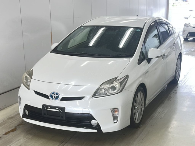 TOYOTA PRIUS 2013
