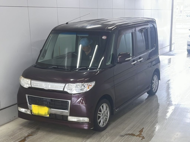 DAIHATSU TANTO 2010