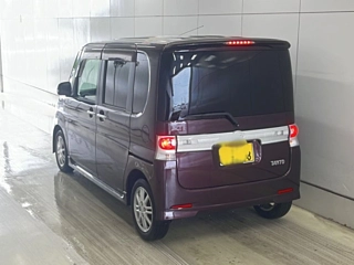 DAIHATSU TANTO 2010