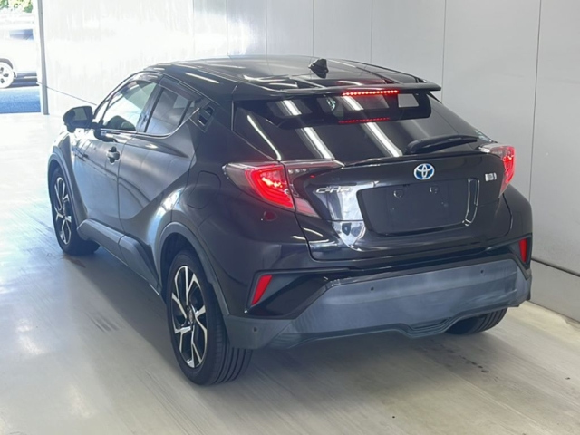 TOYOTA C-HR 2017