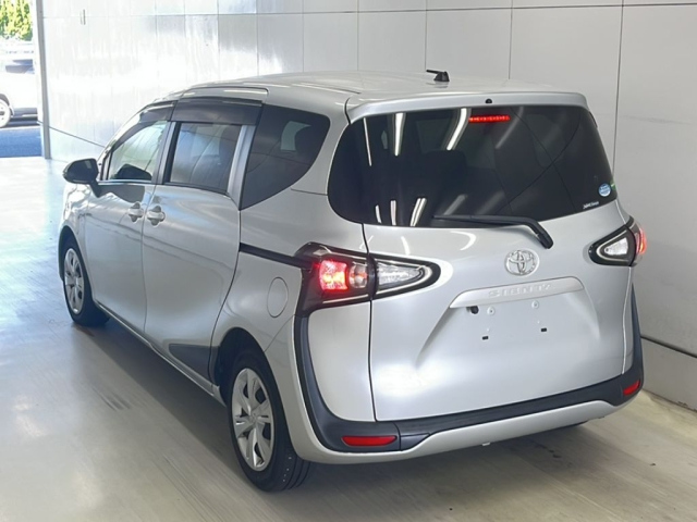 TOYOTA SIENTA 2020