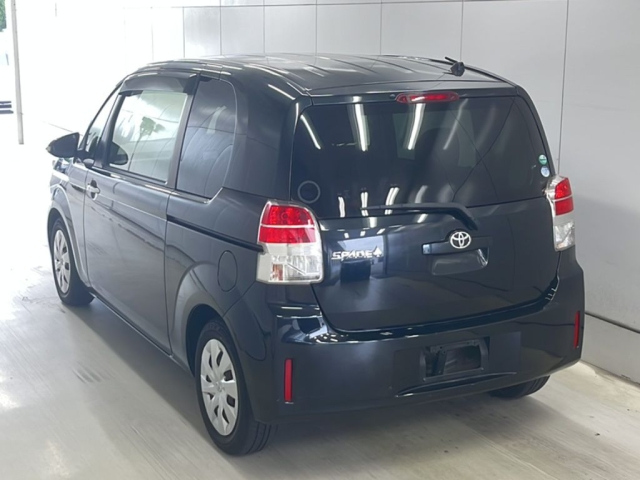 TOYOTA SPADE 2015