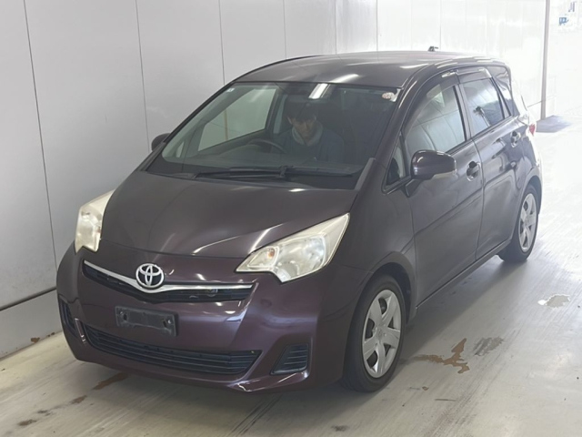 TOYOTA RACTIS 2014