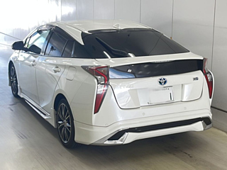 TOYOTA PRIUS 2018