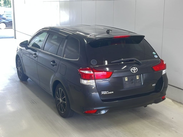 TOYOTA COROLLA FIELDER 2016