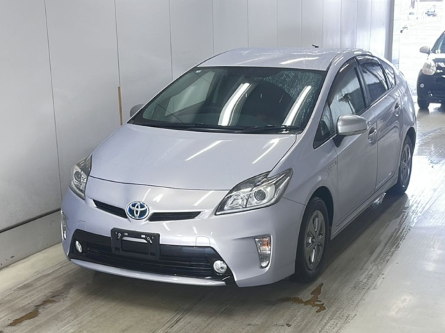 TOYOTA PRIUS 2014