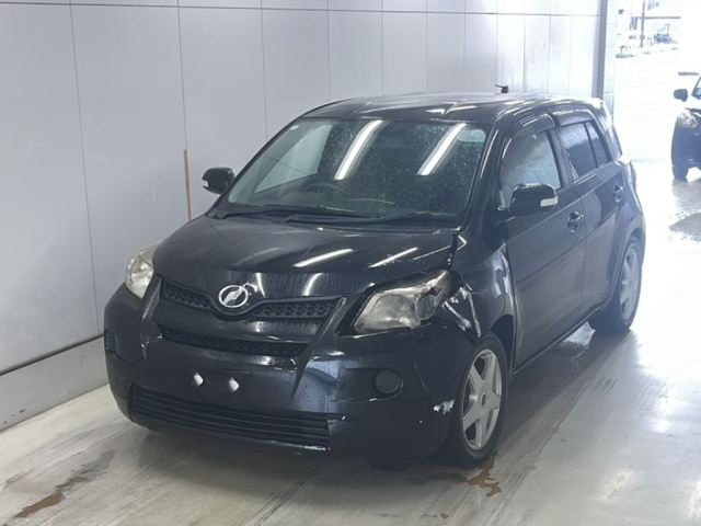 TOYOTA IST 2010
