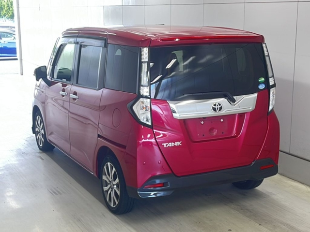 TOYOTA TANK 2020