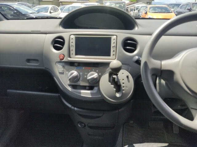 TOYOTA SIENTA 2010