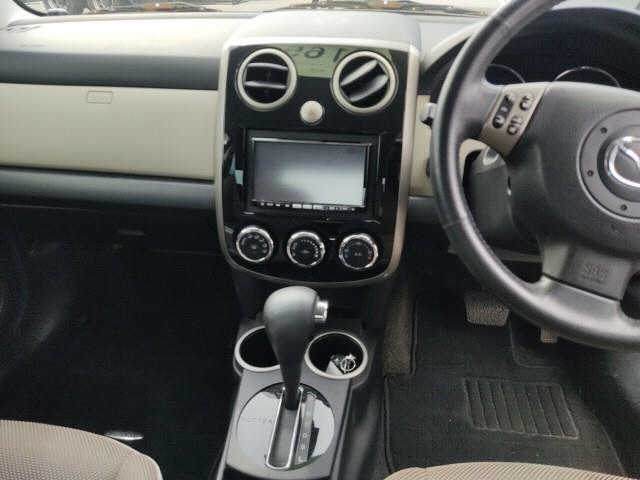 MAZDA VERISA 2011