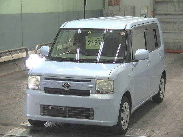 TOYOTA PIXIS SPACE 2016