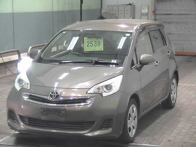 TOYOTA RACTIS 2015