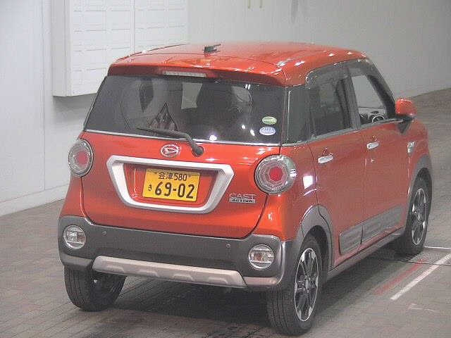 DAIHATSU CAST 2015