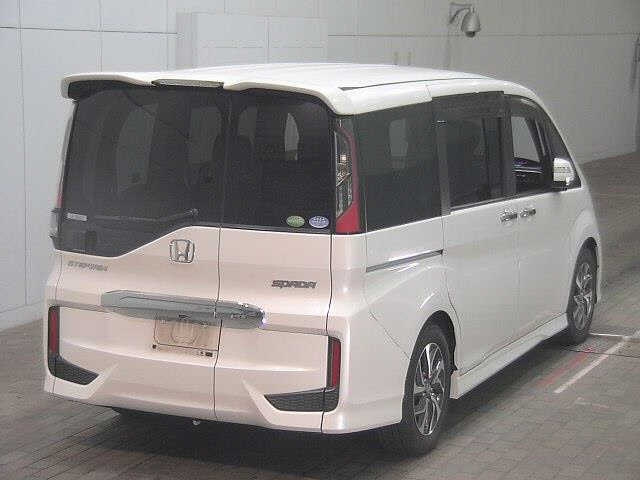 HONDA STEP WAGON 2015
