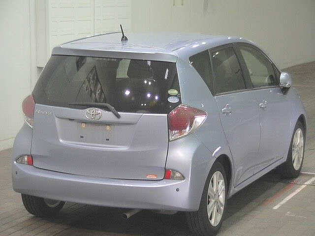 TOYOTA RACTIS 2015