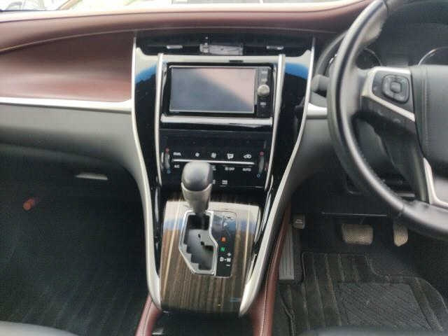 TOYOTA HARRIER 2017