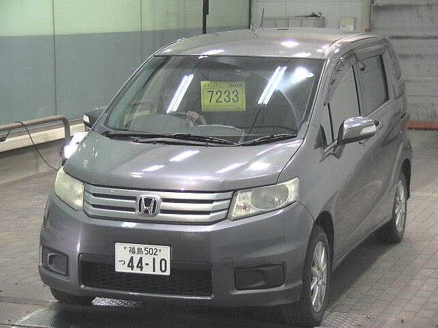 HONDA FREED 2013