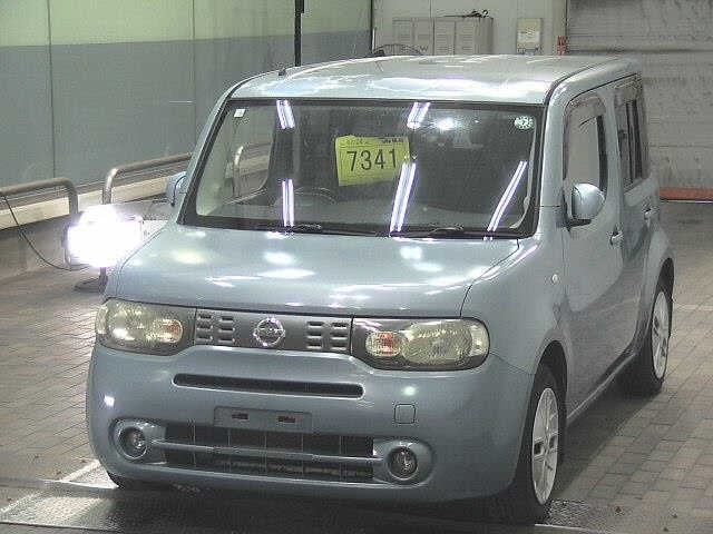 NISSAN CUBE 2010