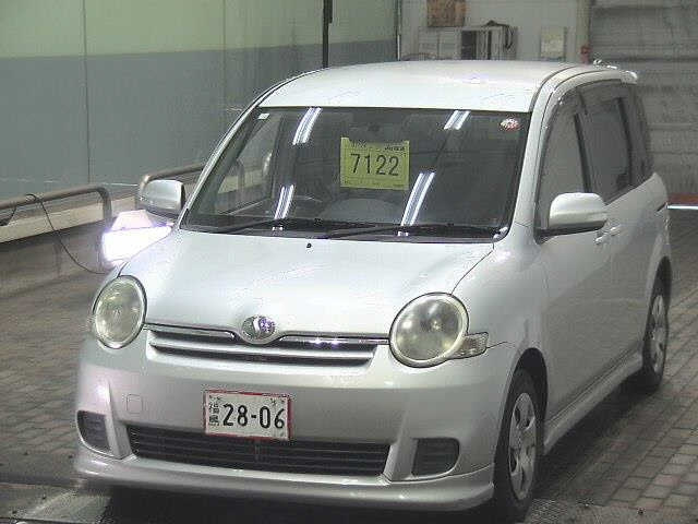 TOYOTA SIENTA 2012