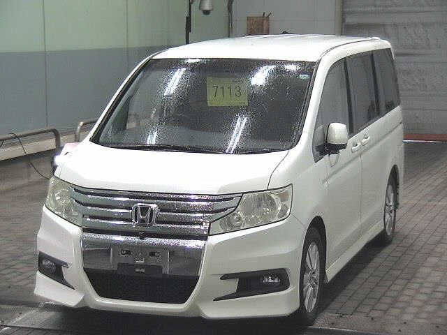 HONDA STEP WAGON 2011