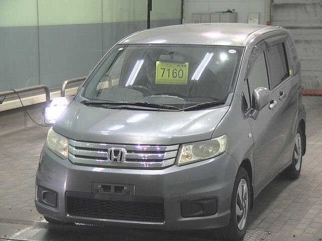 HONDA FREED 2010
