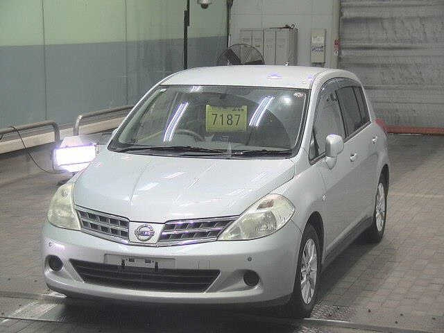 NISSAN TIIDA 2012