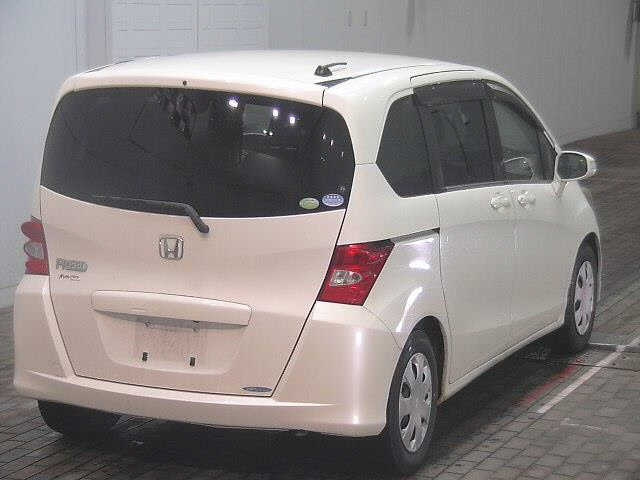 HONDA FREED 2009
