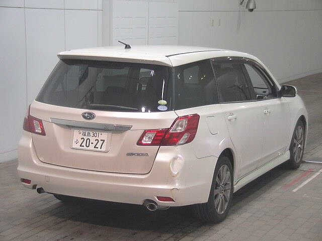 SUBARU EXIGA 2011