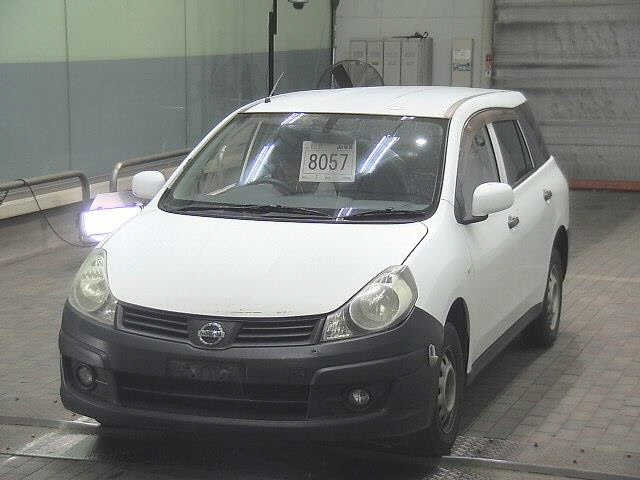NISSAN AD 2011