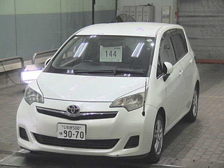 TOYOTA RACTIS 2011
