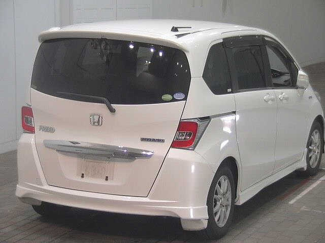 HONDA FREED 2015