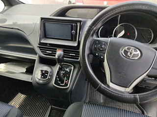 TOYOTA NOAH 2014