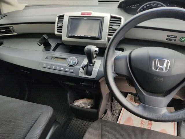 HONDA FREED 2012