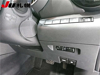 NISSAN KIX 2023