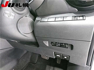 NISSAN KIX 2023