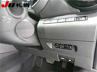 NISSAN KIX 2023