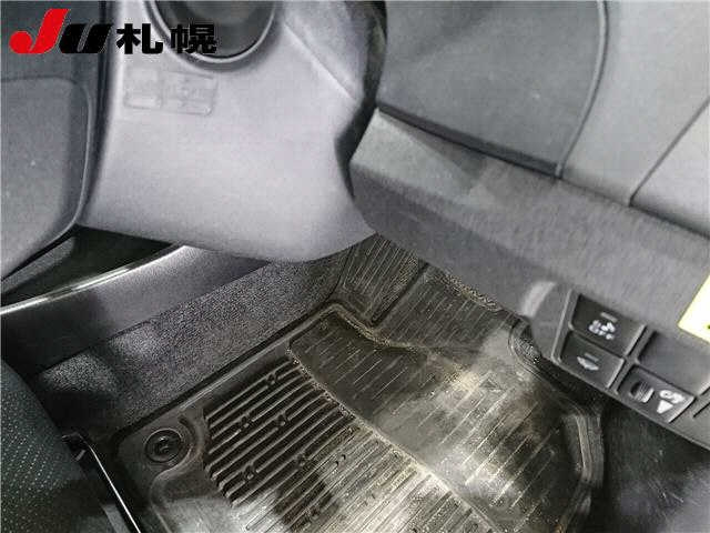 TOYOTA PRIUS PHV 2012