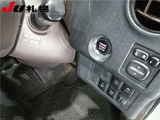 TOYOTA SPADE 2012