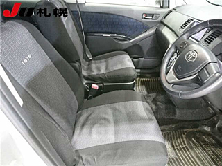 TOYOTA ISIS 2014