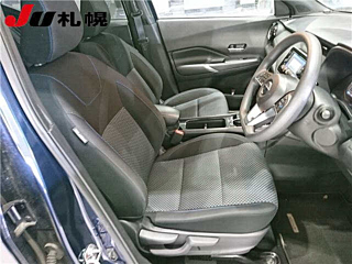NISSAN KIX 2023