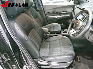 NISSAN KIX 2023