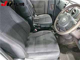 TOYOTA SPADE 2012