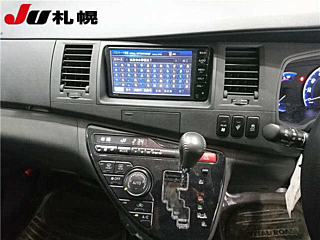 TOYOTA ISIS 2014