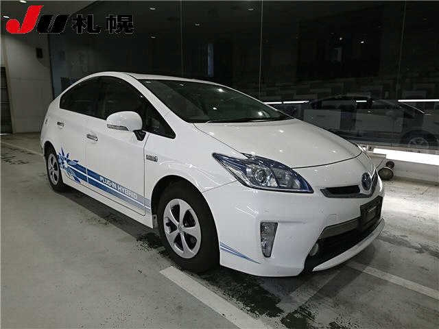 TOYOTA PRIUS PHV 2012